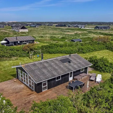 Sande - 450m From The Sea By Interhome Holiday home