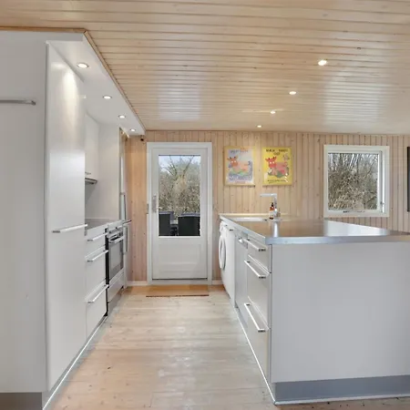 Sande - 450m From The Sea By Interhome Feriehus Løkken